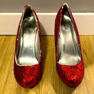 Red glitter Qupid brand heels, size 8